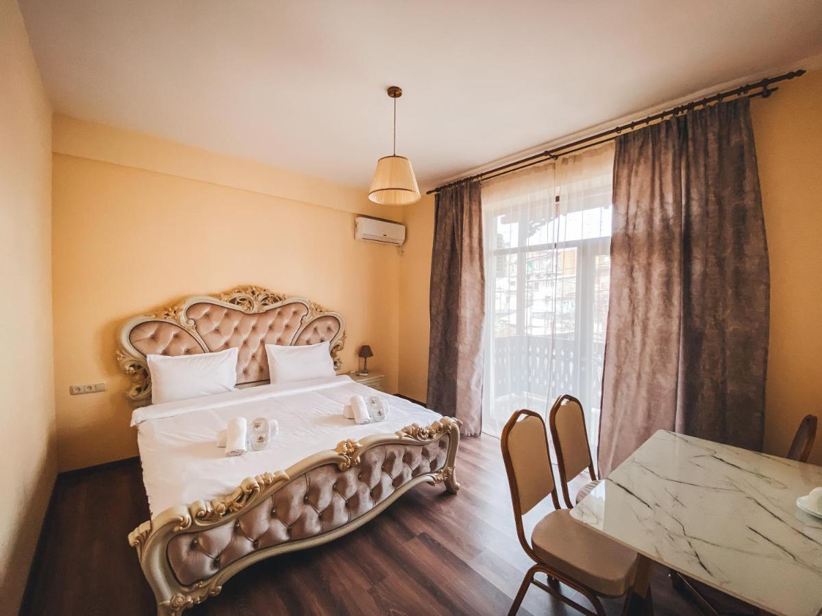 Old Armenia Hotel Єреван Екстер'єр фото