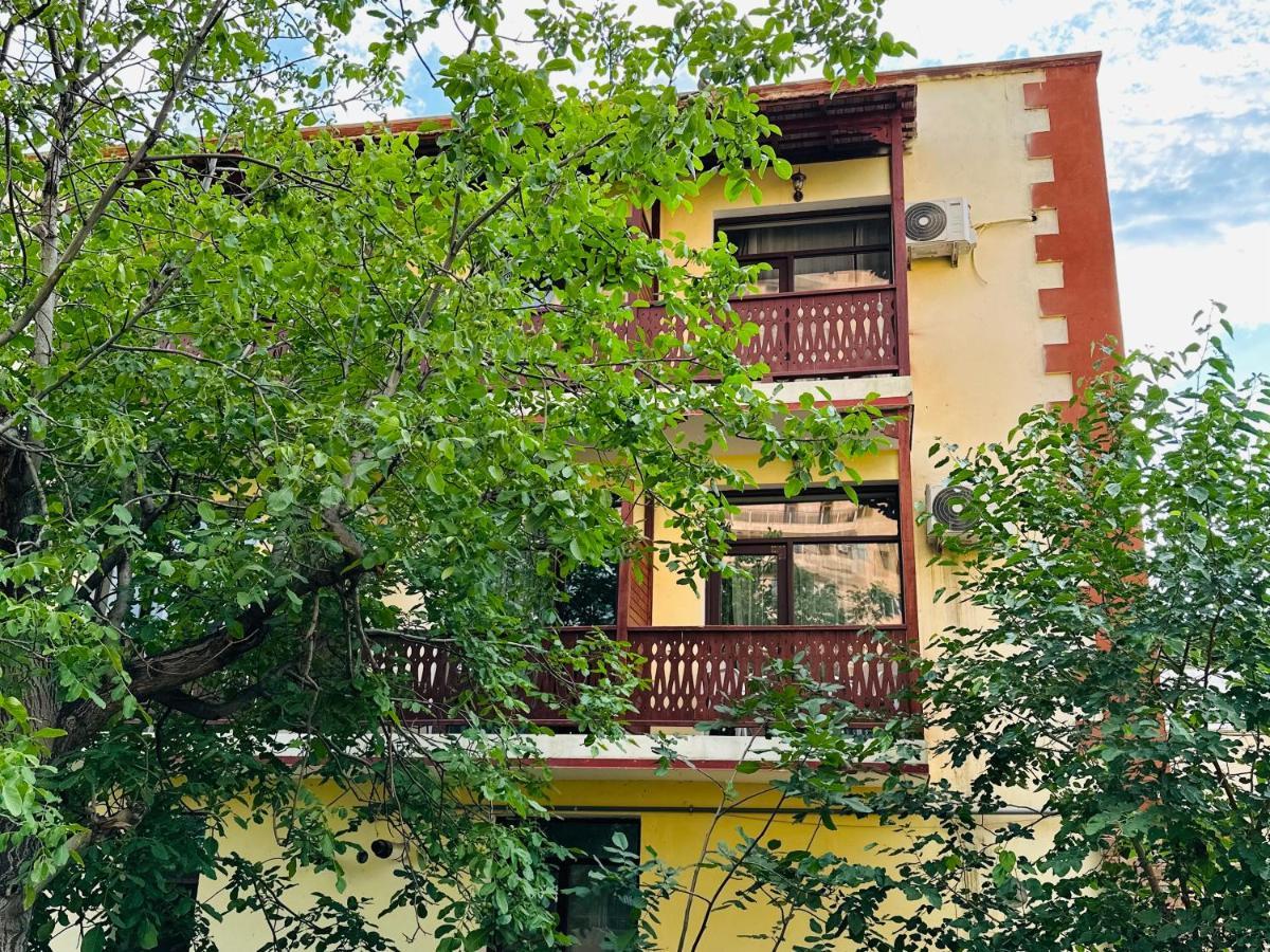 Old Armenia Hotel Єреван Екстер'єр фото